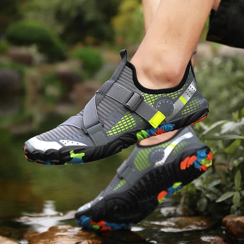 2021 New Men Aqua Shoes Quick Dry Beach Shoes Women Breathable Sneakers Barefoot Upstream Water Footwear Swimming Hiking Sport