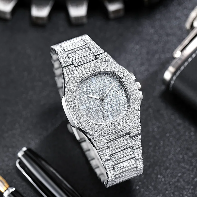 2022 New Iced Out Women Watch Gold Silver Color Square Diamondd Quartz Luxury Hip Hop Wrist Watches Roman Clock Gift boyfriend