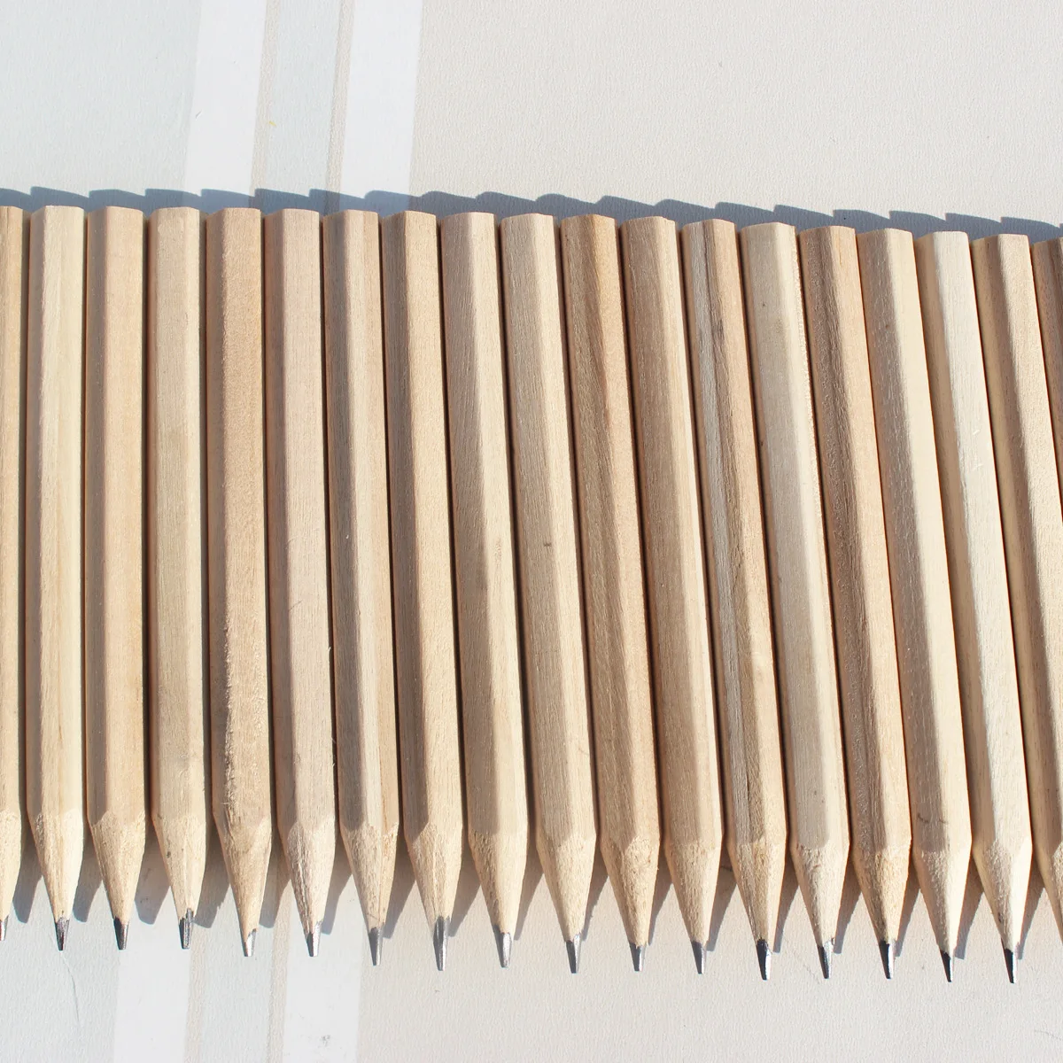 20pcs Mini Short Wood Pencil Simple Black Sketching Pencils Back To School Writing Stationery thumbnail 2