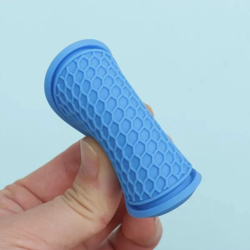1/2Pcs Car Coaster Water Cup Holder Anti-slip Pad Mat Silicone Gadget Round Heat Insulation Mats Car Interior Accessories thumbnail 4