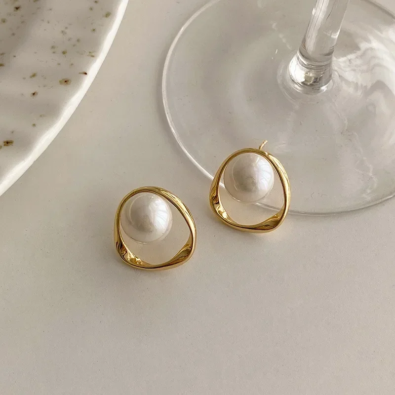 Imitation Pearl Earring for Women Gold Color Round Stud Earrings Korean Delicate Irregular Design Unusual 2023 Fashion Jewelry thumbnail 5