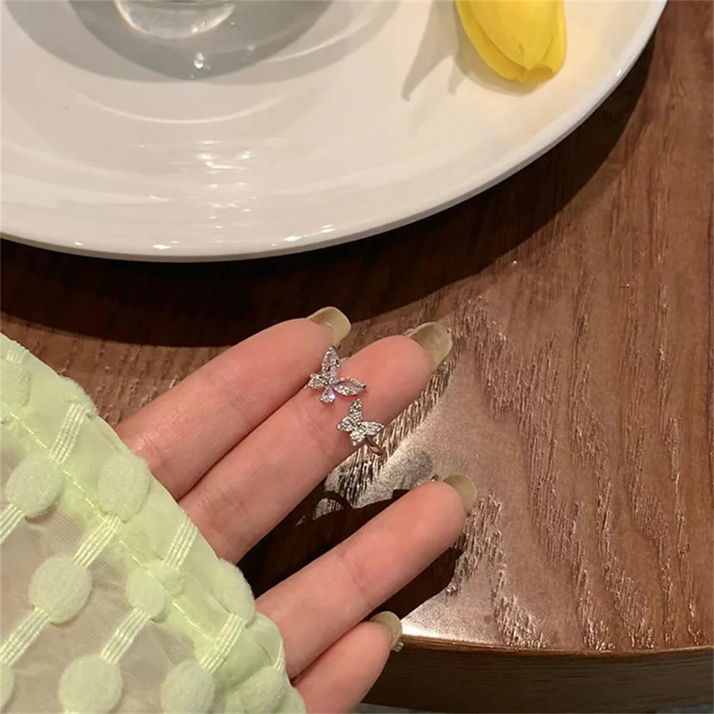 Fashion Adjustable Open Acrylic Crystal Butterfly Ring For Women Kpop Silver Color Zircon Finger Ring Party Jewelry Wholesale thumbnail 5
