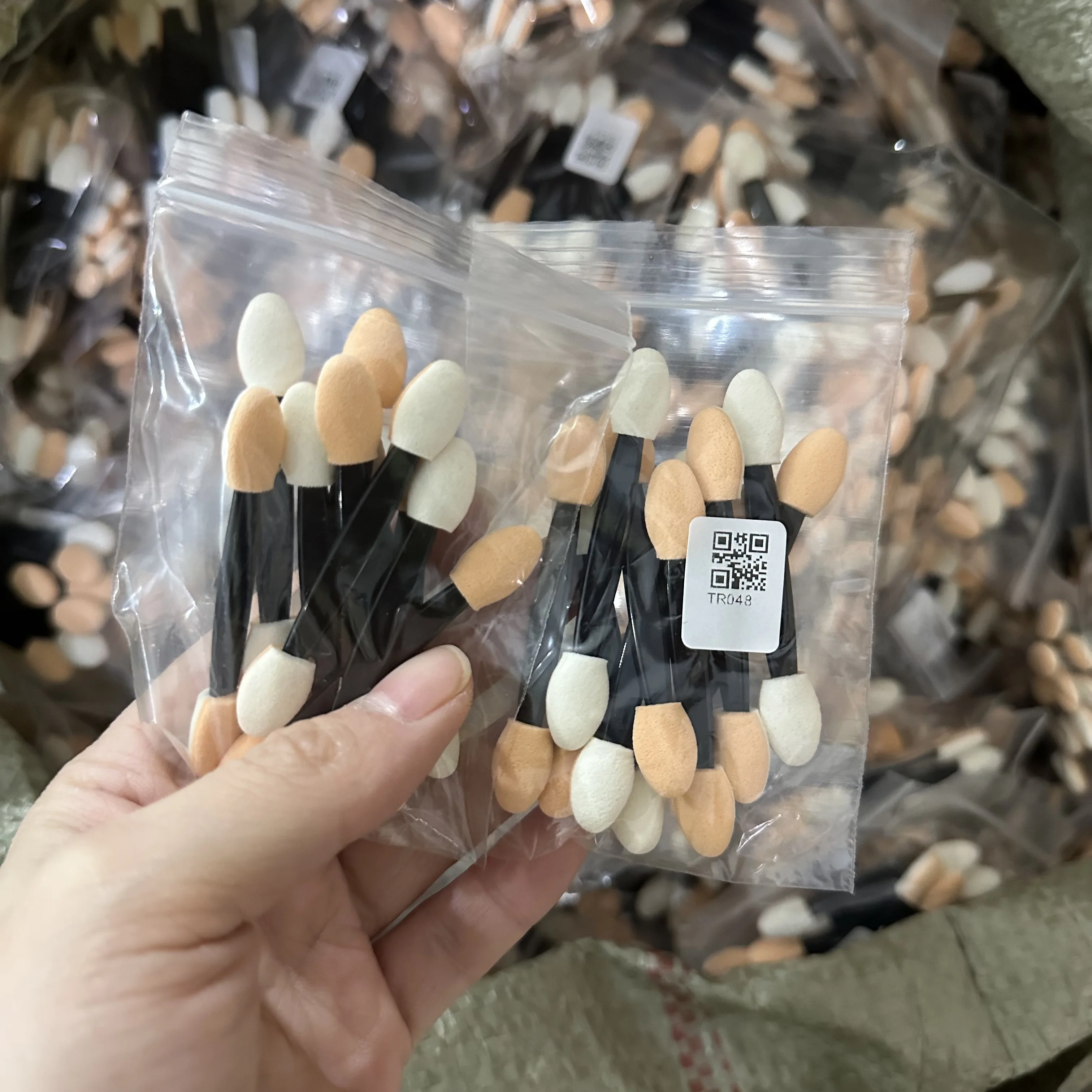 10/30/50/200/500/1000pcs Double Ended Sponge Nail Art Powder Brush Multifunctional Eyeshadow Brush Portable Makeup Manicure Tool thumbnail 4