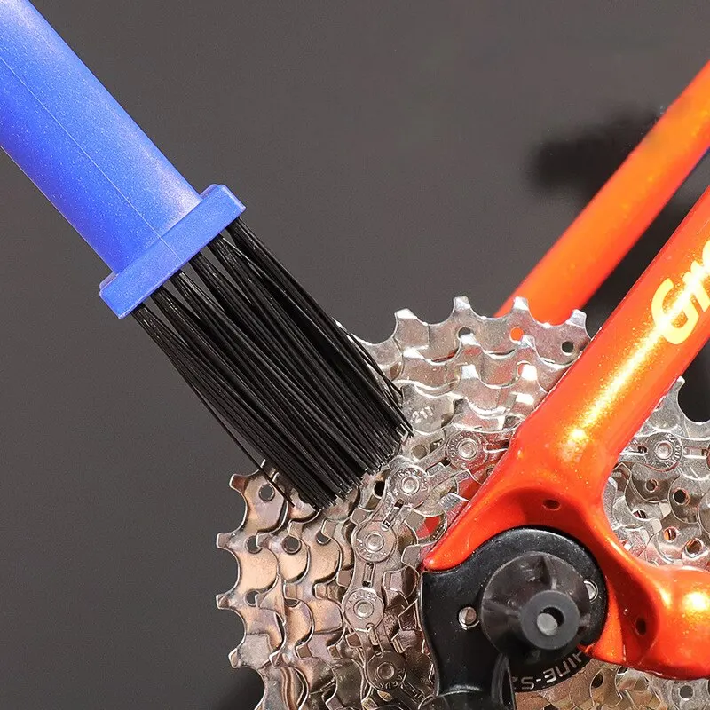 Portable Chain Cleaner Motorcycle Road Bike Chain Clean Brush Bicycle Clean Motorcycle Tools Chain Cleaner Maintenance Tool thumbnail 4