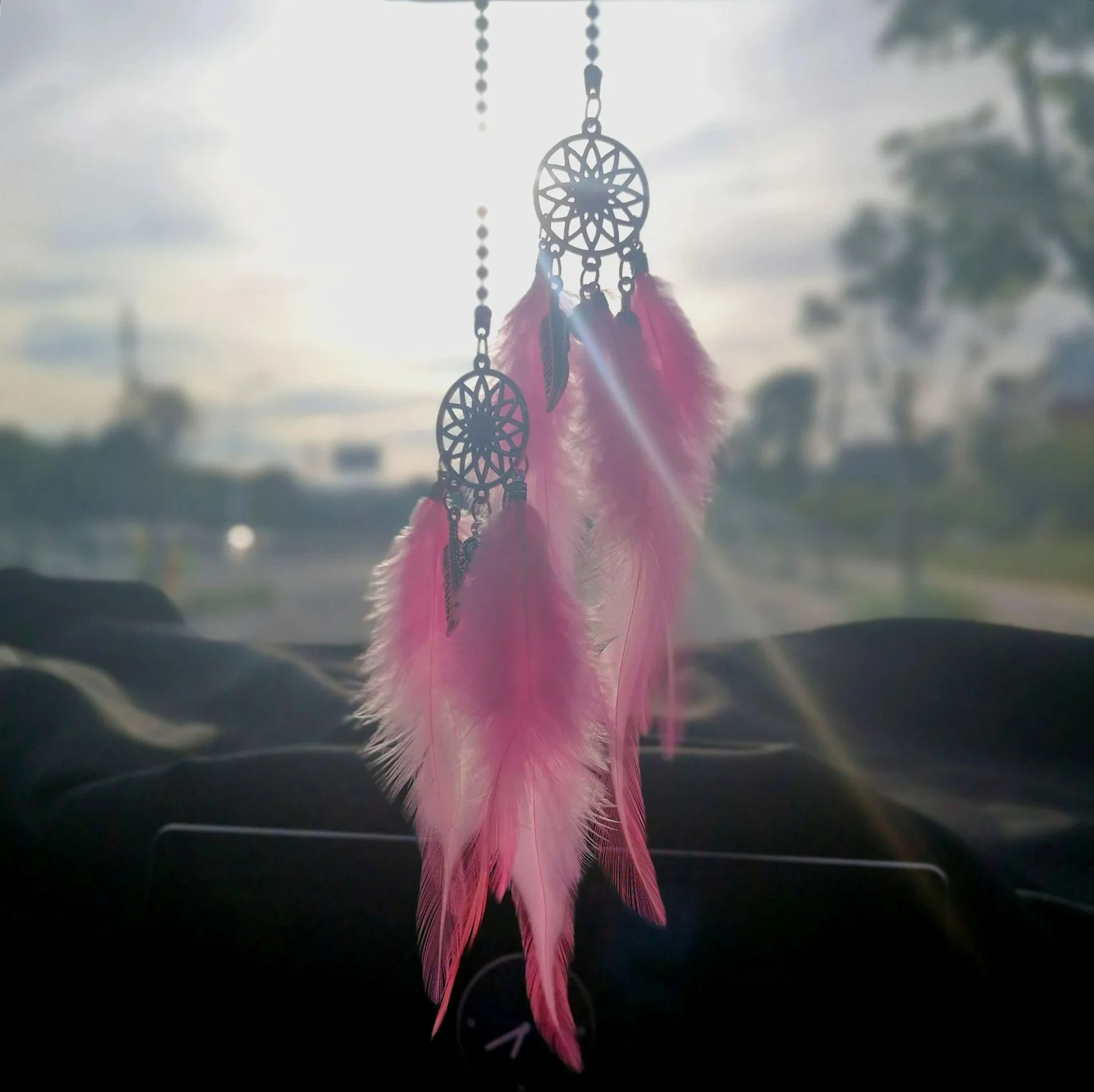 1/2pcs Dream Catcher Car Pendant for Girls Feather Mirror Hanging Pendant Home Decor Lucky Car Ornament Car Interior Accessories thumbnail 2
