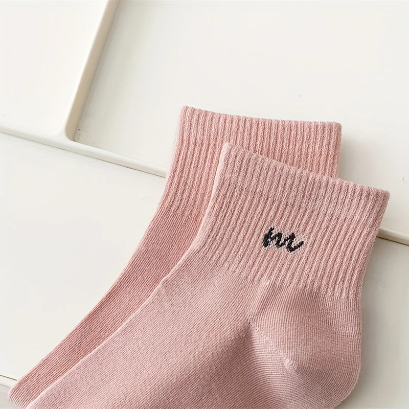 5 Pairs Letter Print Socks Comfy & Breathable Sports Short Socks Women's Stockings & Hosiery Soft & Comfy All-match Short Socks thumbnail 4