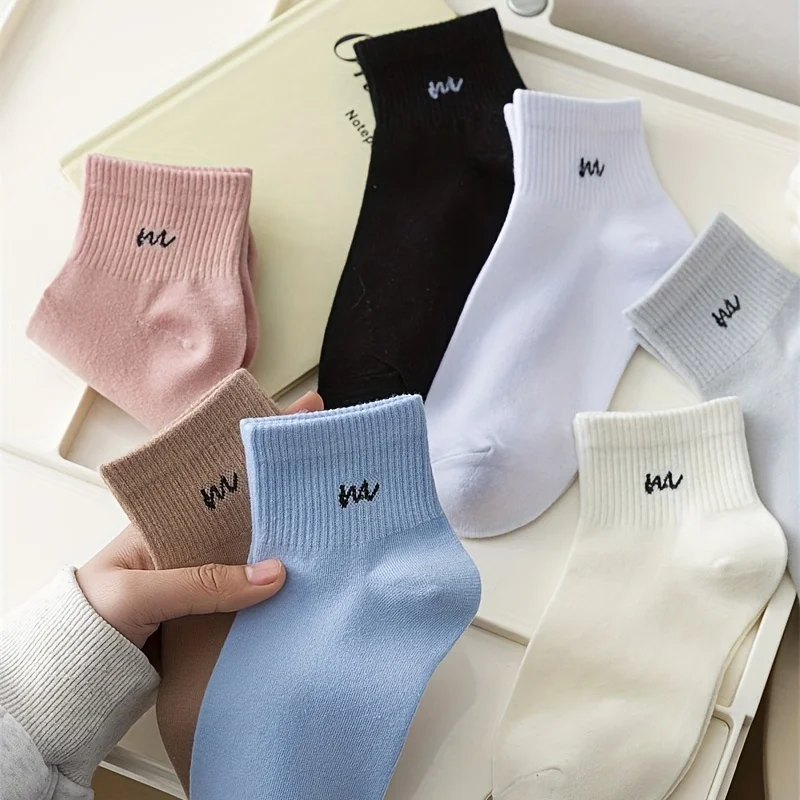5 Pairs Letter Print Socks Comfy & Breathable Sports Short Socks Women's Stockings & Hosiery Soft & Comfy All-match Short Socks thumbnail 2