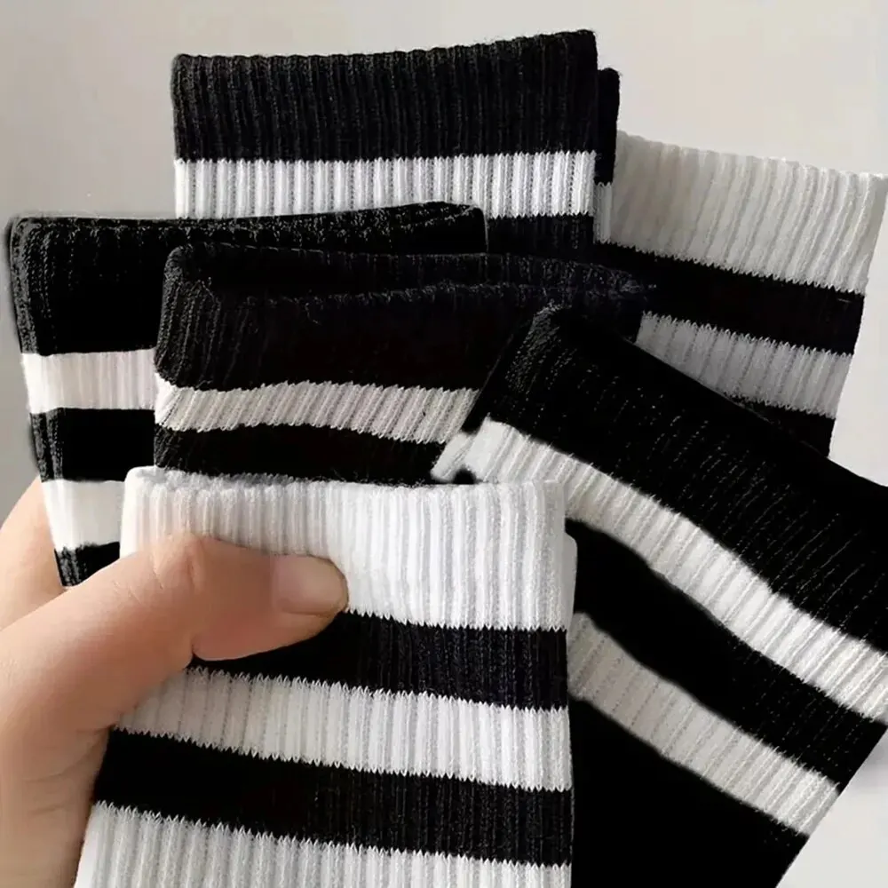 6/10/15/20 Pairs Men Socks Spring Autumn Casual Black White Striped Socks Breathable Mid Tube Sock High-quality Round Neck Socks thumbnail 3