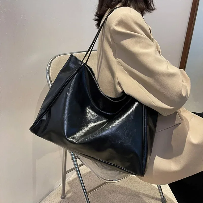 Women Tote Bag Fashion Underarm Pouch Large Capacity Soft Pu Leather Shoulder Bag Retro Crossbody Bag Casual Portable BucketBags thumbnail 3