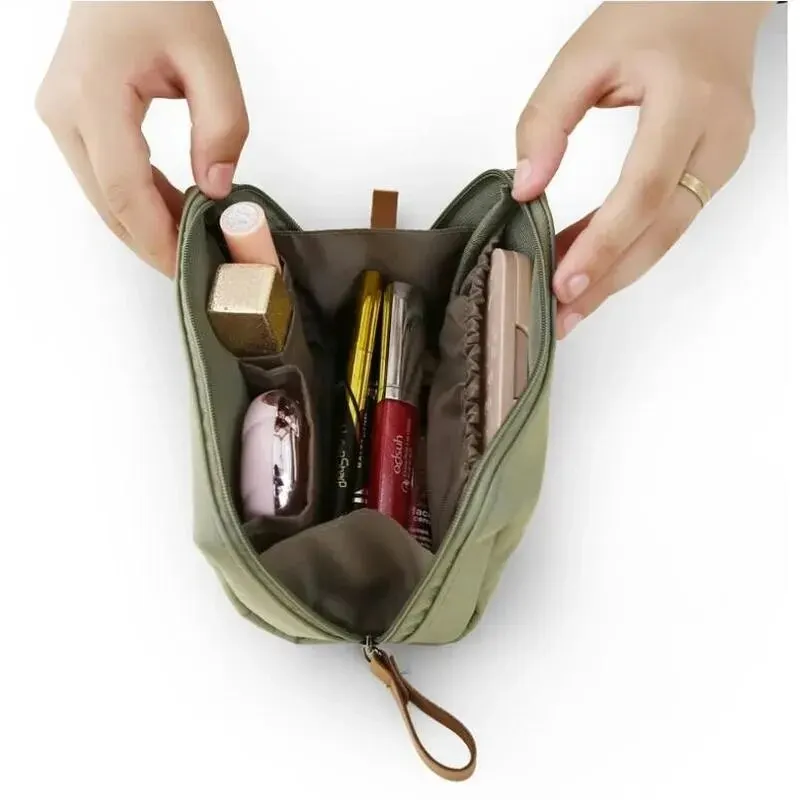 2024 New Women Cosmetic Bag Solid Color Korean Style Makeup Bag Pouch Toiletry Bag Waterproof Makeup Organizer Case Luxury Bag thumbnail 4