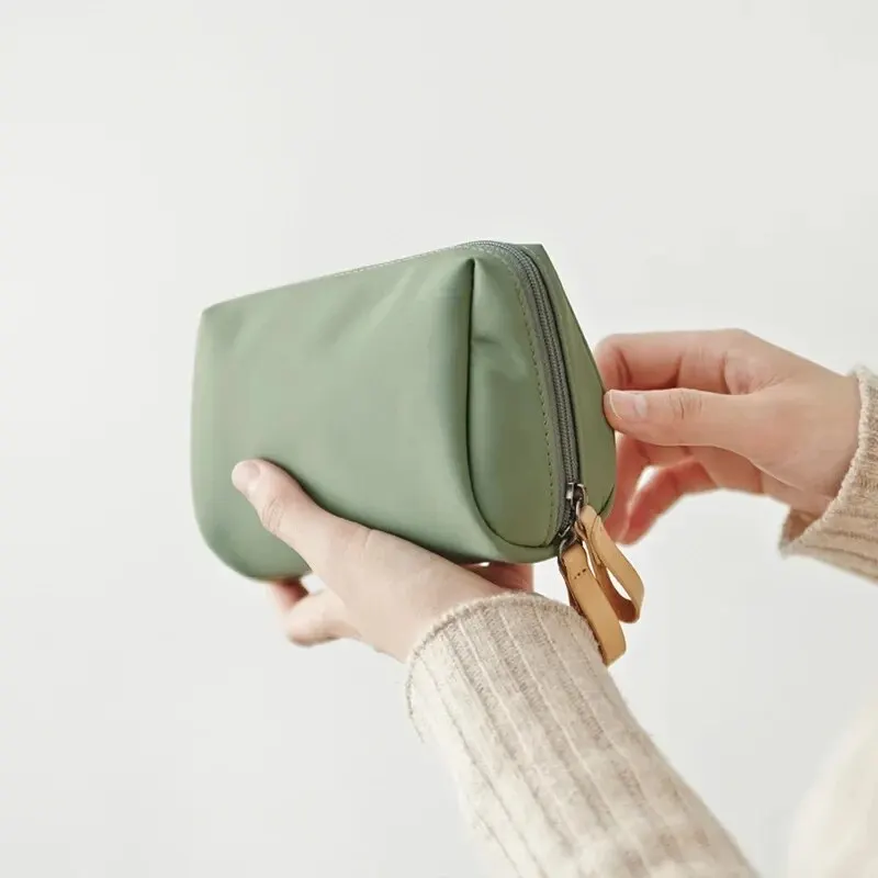 2024 New Women Cosmetic Bag Solid Color Korean Style Makeup Bag Pouch Toiletry Bag Waterproof Makeup Organizer Case Luxury Bag thumbnail 6