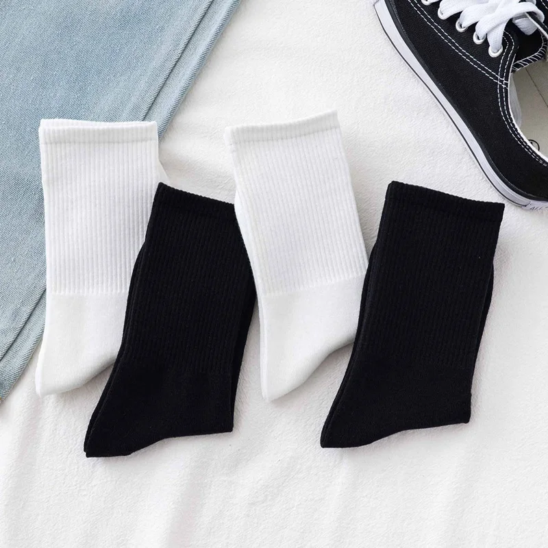 5 Pairs Men Crew Socks Black And White Middle Tube Streetwear Soft Breathable Cotton Casual Socks thumbnail 5