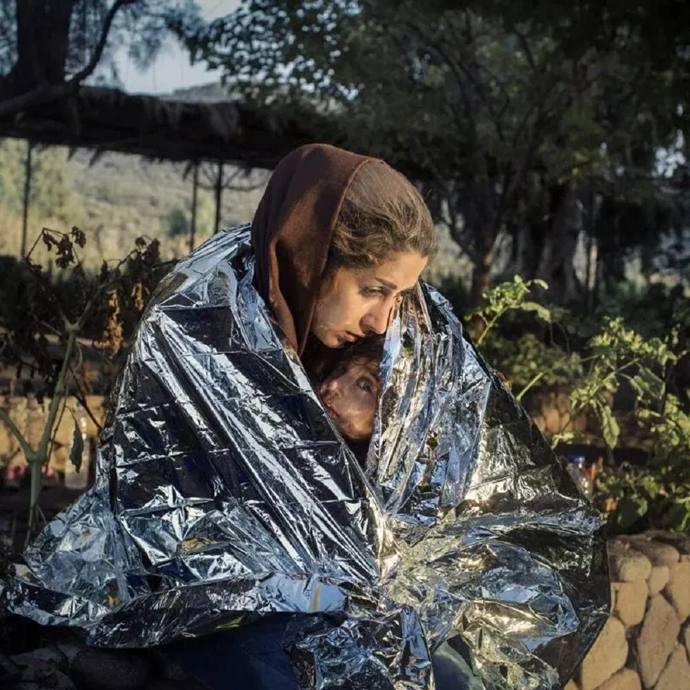 Rhino Rescue Emergency Blanket 1.6*2.1m Space Mylar Thermal for Outdoors, Hiking, Survival Blanket 10PC thumbnail 6