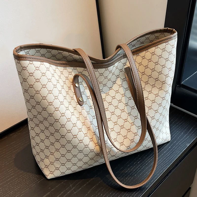 Large Capacity Shoulder Bag Women's PU Leather Handbag for Commuting and Casual Use Versatile Tote Bag thumbnail 3