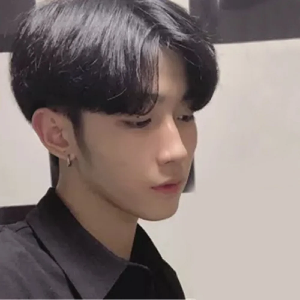 Fashion Men Synthetic Black Short Wig With Middle Parted Bang DIY Styling Wig for Men Daily Wear Toupee Hairpieces Straight Hair thumbnail 3