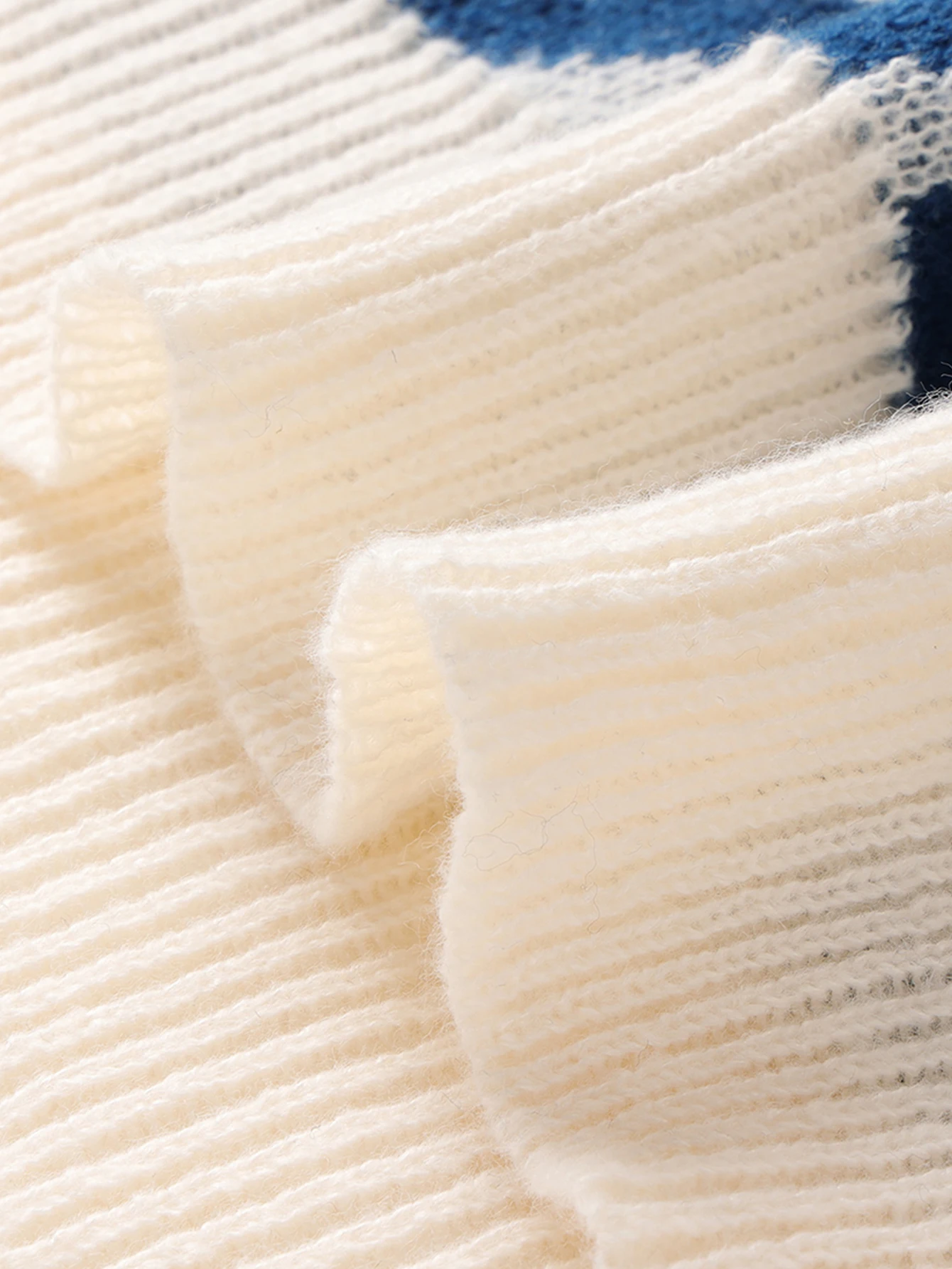 New Popular Autumn and Winter Maze Jacquard Pattern Pullover Sweater Casual Round Neck Contrast Color Knitted Men's Pullover thumbnail 5