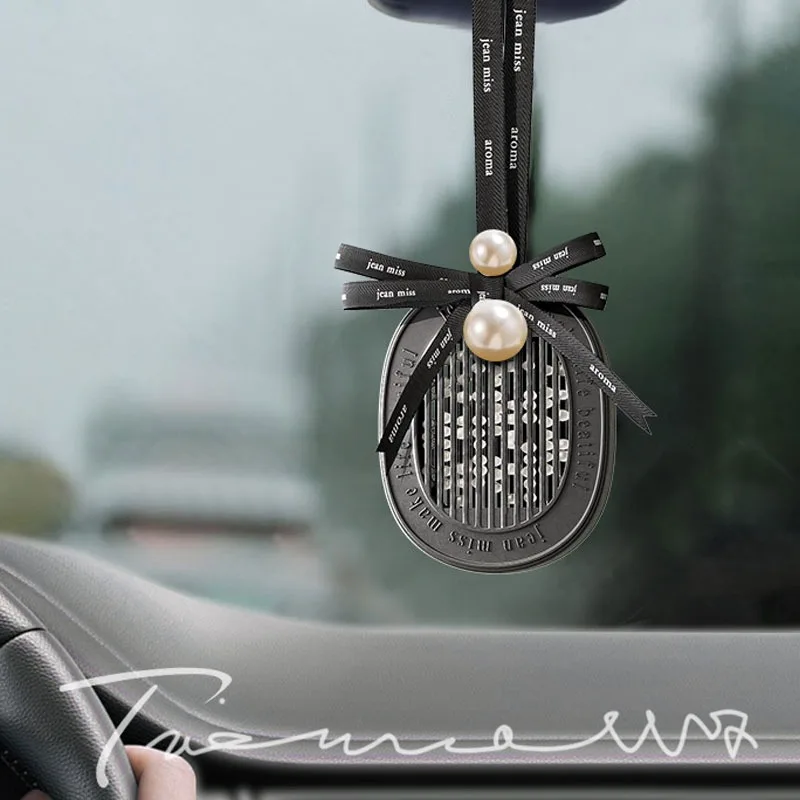 Car Aromatherapy Long Lasting Fragrance Car Perfume Interior High-end Decoration Home Bedroom Wardrobe Fragrance Pendant Perfume thumbnail 3
