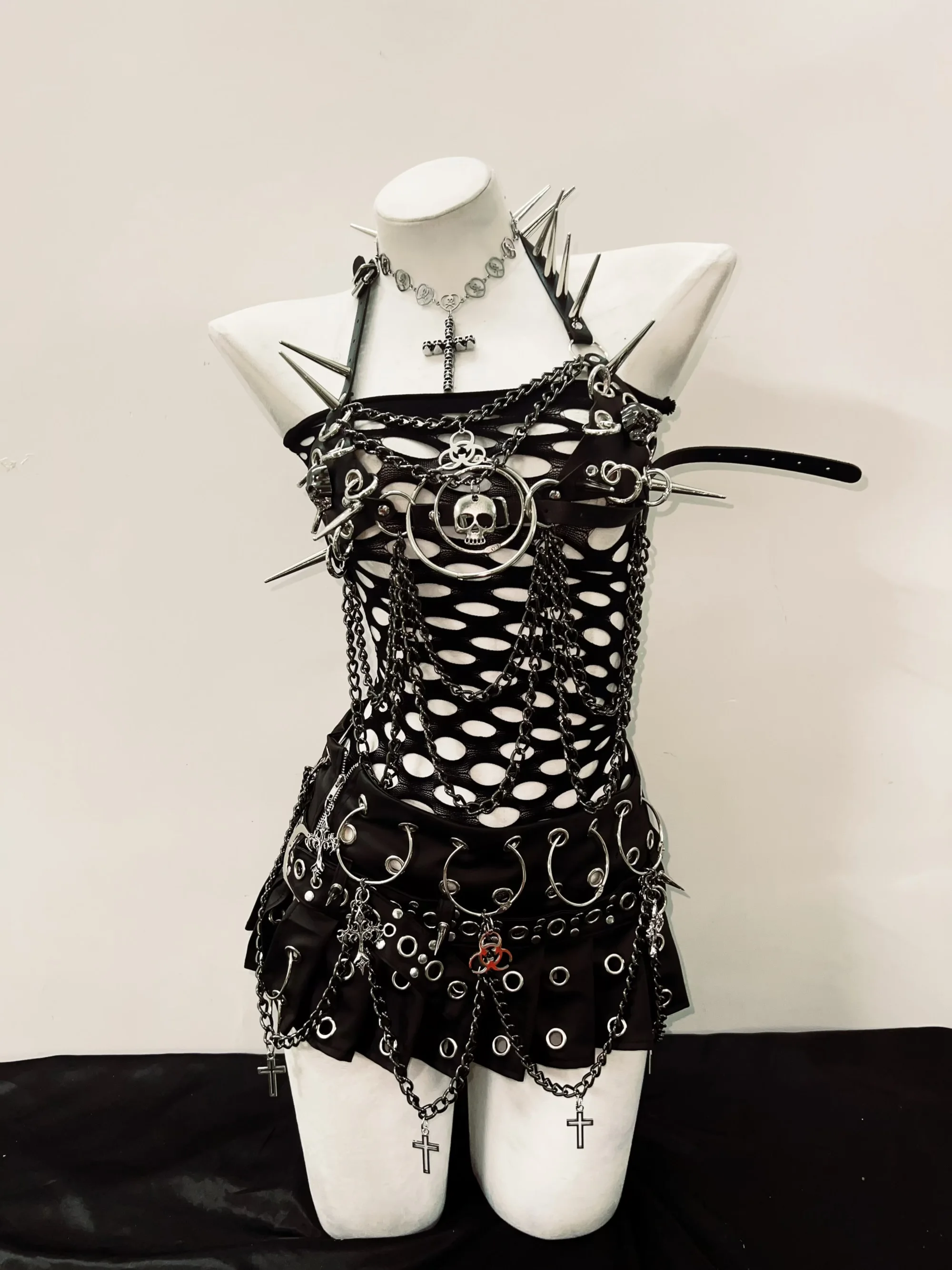 Rivets Tank Tops sexy top y2k clothes y2k crop top gothic clothes Gothic Tank Tops Punk  Tops y2k fashion Skull top vintage Tops thumbnail 6