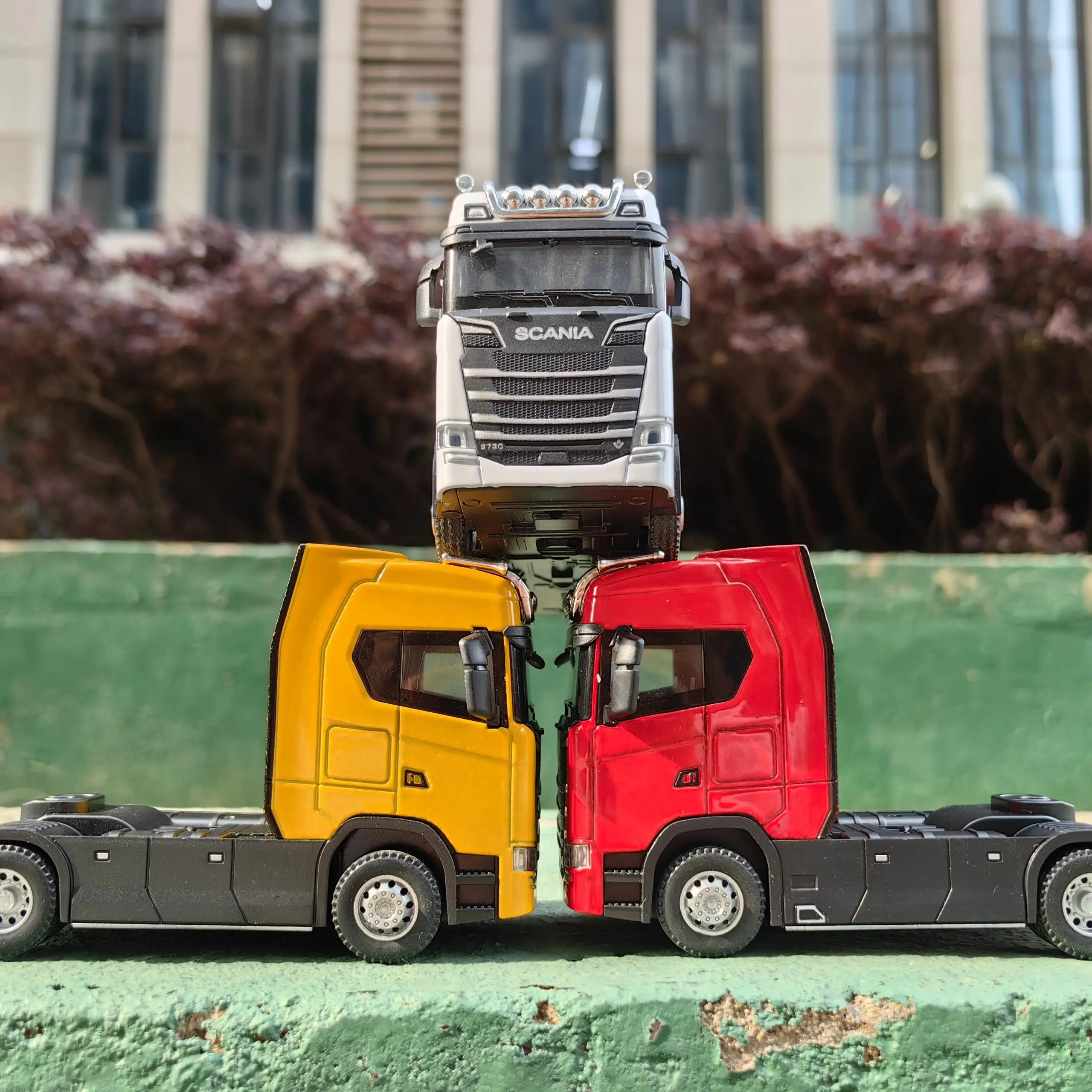 1/50 Alloy Diecast Truck Head Car Model Toys Simulation Engineering Transport Vehicle Pull Back Container Head Metal Toy for Boy thumbnail 2