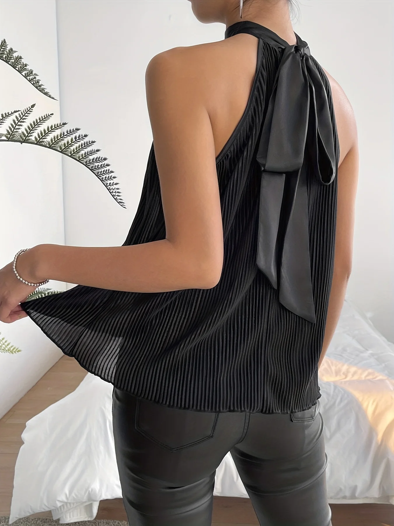 New fashionable solid color off the shoulder collarless and sleeveless pleated slim fit bottom shirt top thumbnail 2