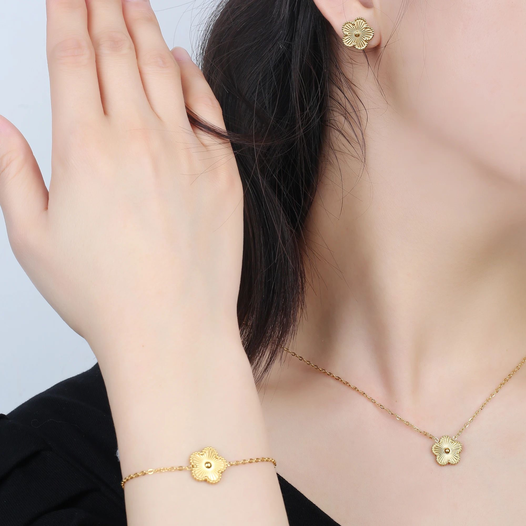 Simple 316L Stainless Steel Flower Five Leaf Necklace Bracelet Earrings 18K Gold Plated Jewelry Set For Women Girl Gift Clover thumbnail 6