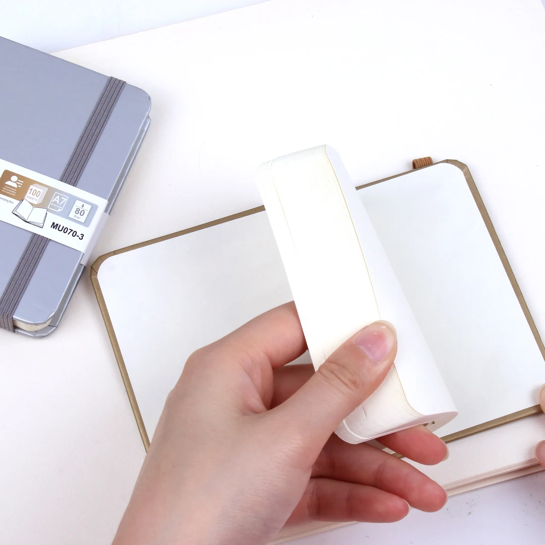 MOTARRO 1Pcs A7 Notebook Gold Silver Notepad Mini Memo Ins Hand Ledger for Student School Office Supplies Notepad thumbnail 3