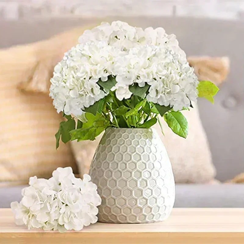 50 PCS Artificial Hydrangea Flowers Silk Hydrangea Heads for Wedding thumbnail 3