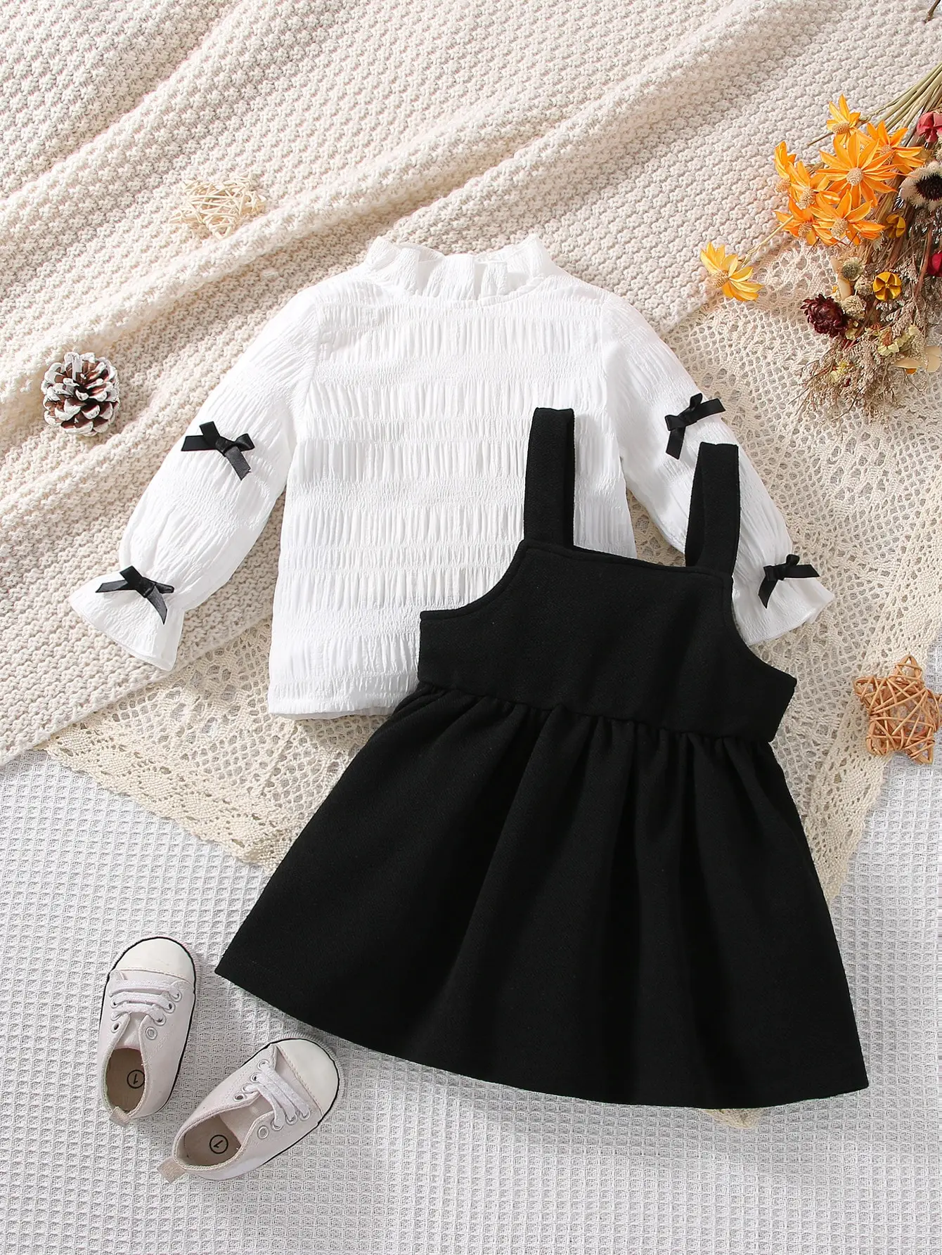 2-Piece Baby Girl Spring and Autumn Sweet New Style Beautiful Casual White Long Sleeve Black Strap Skirt Comfortable thumbnail 3