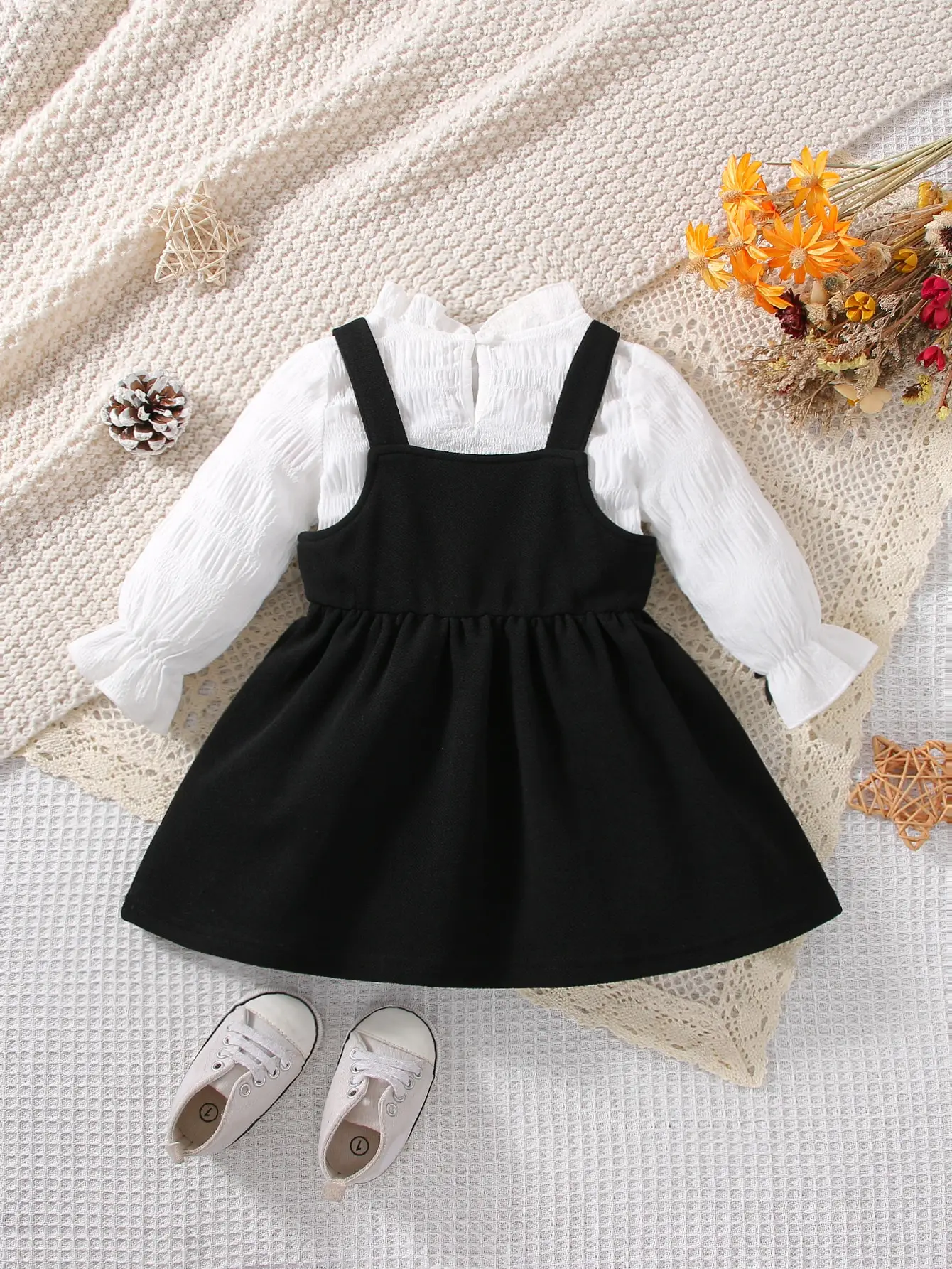 2-Piece Baby Girl Spring and Autumn Sweet New Style Beautiful Casual White Long Sleeve Black Strap Skirt Comfortable thumbnail 2