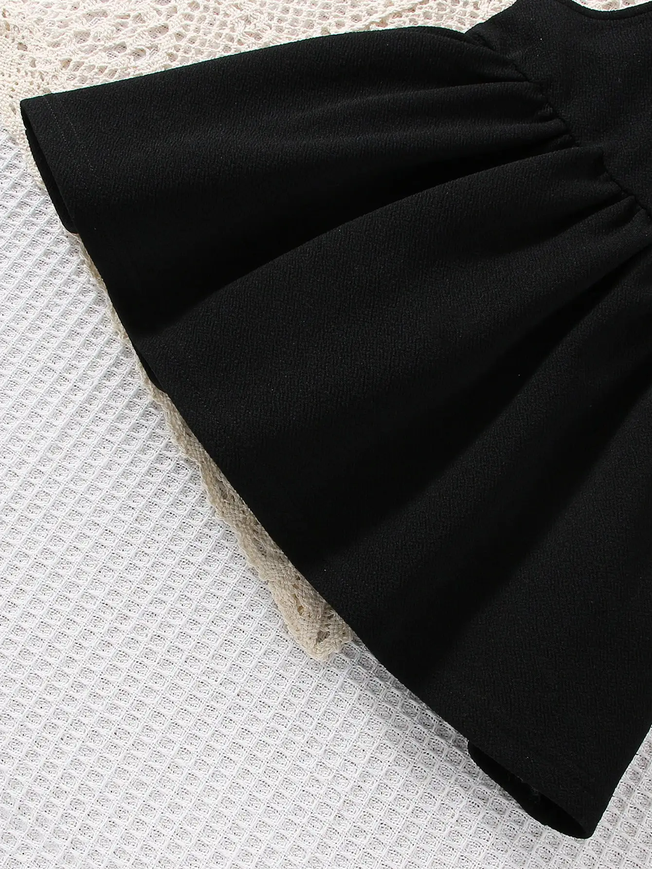 2-Piece Baby Girl Spring and Autumn Sweet New Style Beautiful Casual White Long Sleeve Black Strap Skirt Comfortable thumbnail 6