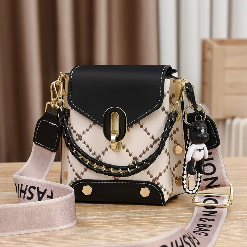 Korean version of simple and fashionable small square bag fashionable versatile shoulder messenger bag trendy mini mobile phone thumbnail 2
