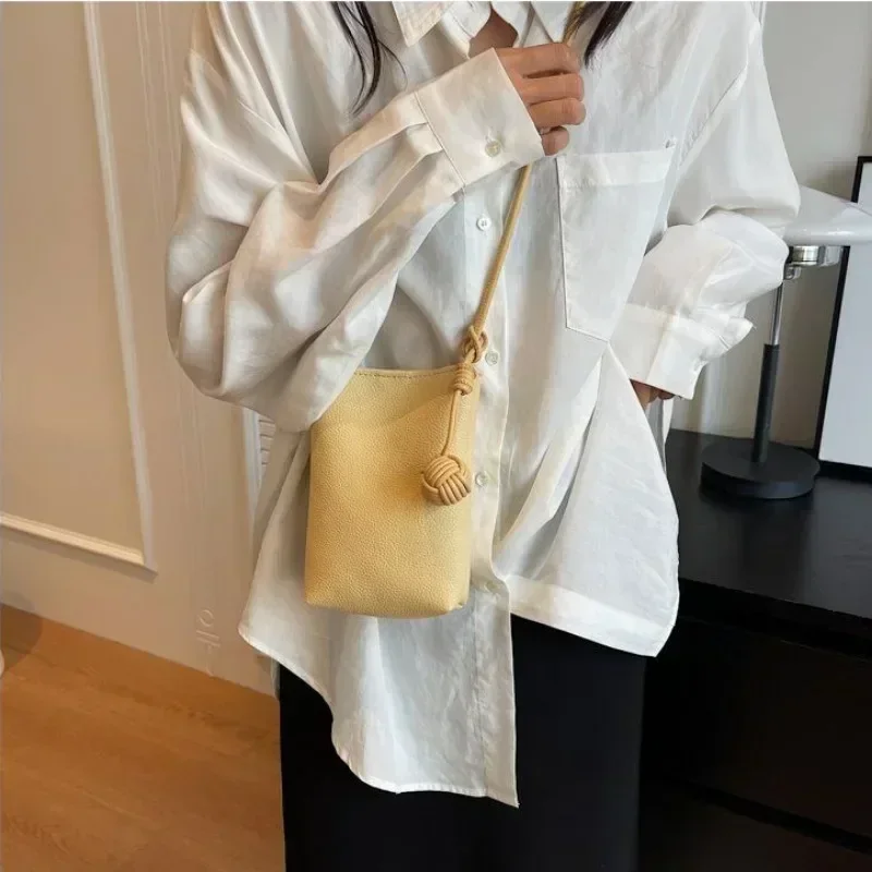 Women Leather Small Crossbody Bag Designer Cell Phone Bag Lightweight Fashion Shoulder Bag Ladies Travel Purse thumbnail 2