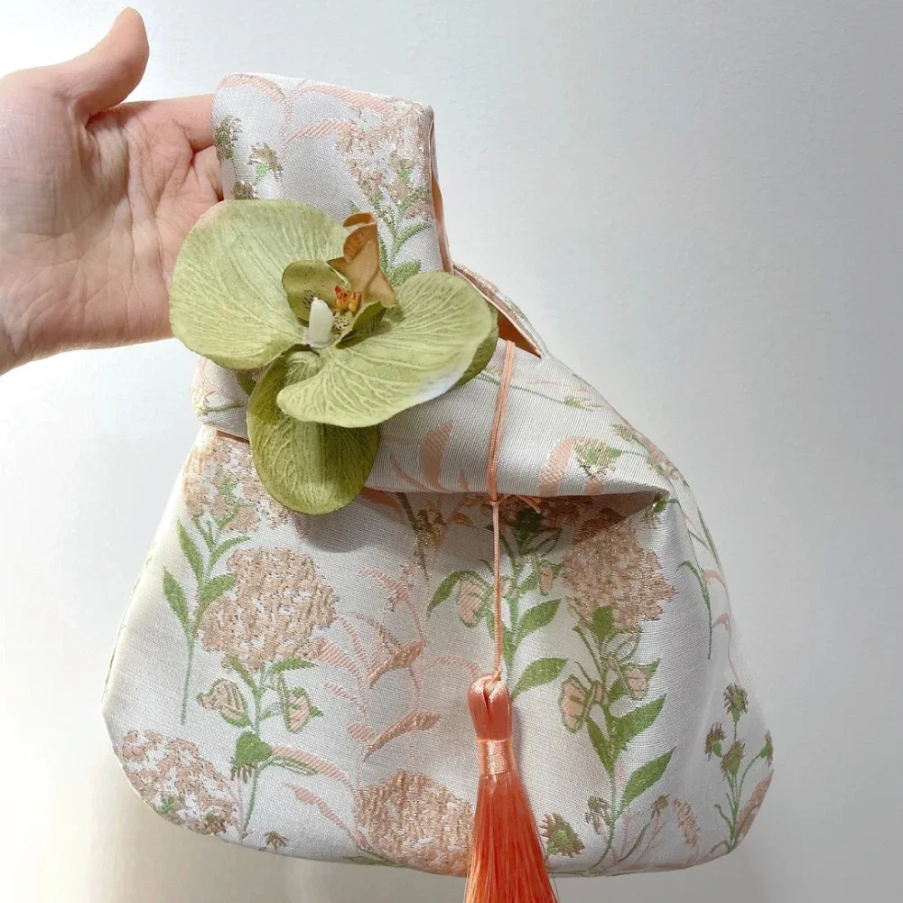 Flower Pendant Lunch Bag Cosmetic Bag New Chinese Style Handbag Tassel Knot Wrist Bag Small Item Pouch Cheongsam Accessories thumbnail 6