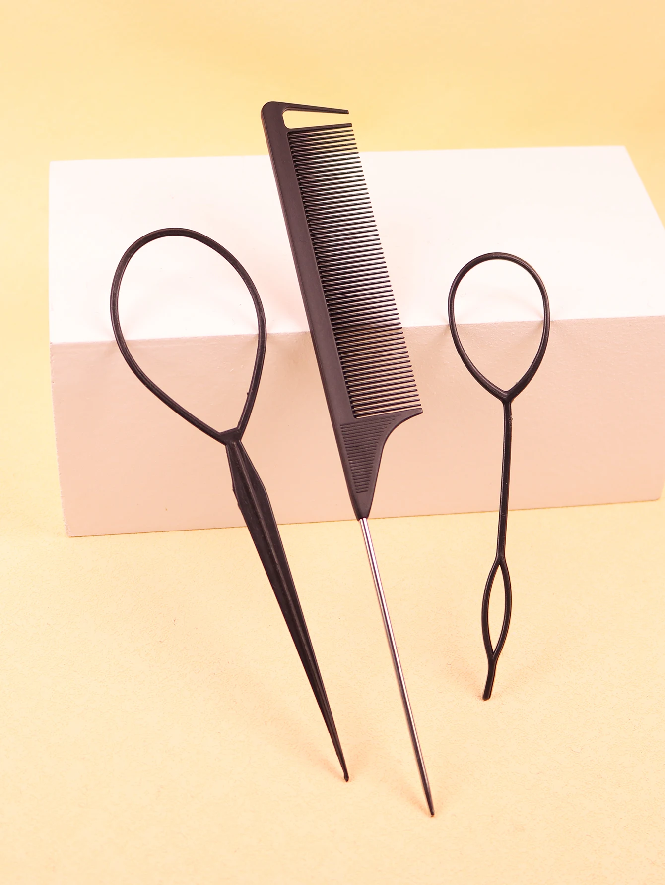 3pcs of hair braiding tools, designed for hair styling mouse tail combs to distribute hair braiding，Special for real hair wigs thumbnail 3