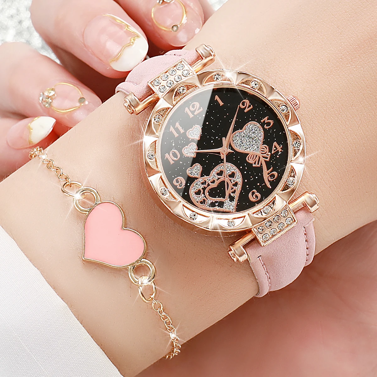 4PCS/Set Women's Watches Fashion Rhinestone Ladies Quartz Watch Leather Band Wristwatches Bracelets Set（Without Box） thumbnail 2