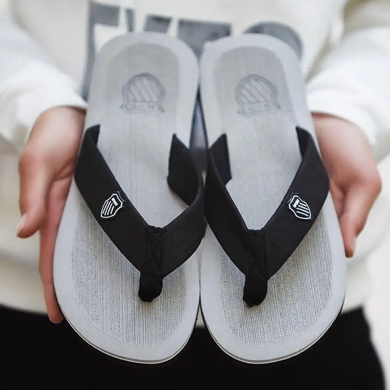 Summer Slippers Men Flip Flops Beach Sandals Non-Slip Casual Flat Shoes 2023 Slippers Indoor House Shoes For Men Outdoor Slides thumbnail 4