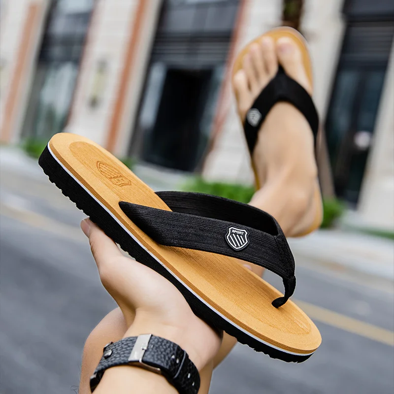 Summer Slippers Men Flip Flops Beach Sandals Non-Slip Casual Flat Shoes 2023 Slippers Indoor House Shoes For Men Outdoor Slides thumbnail 2