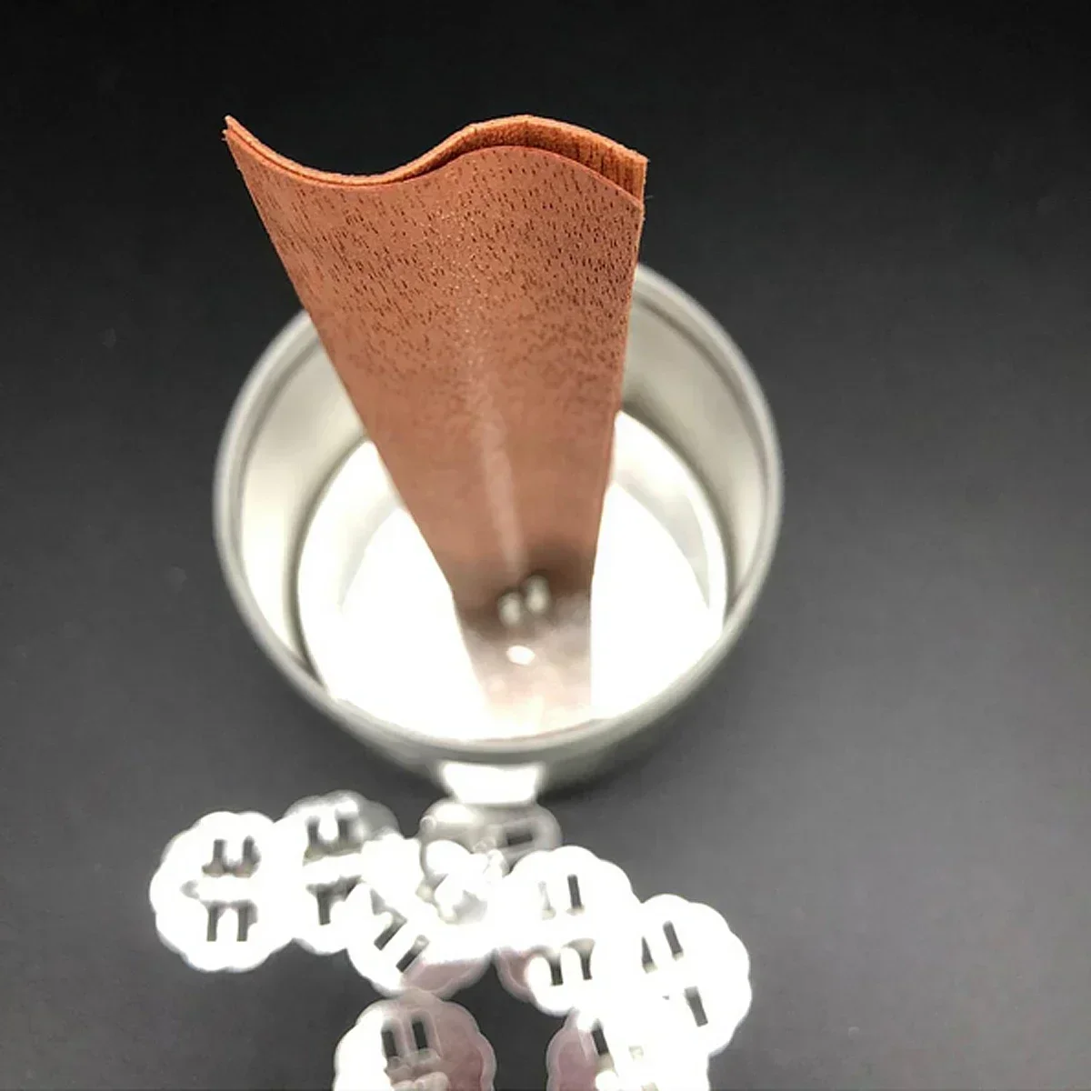 10pcs/set S-Shaped Wooden Candle Wicks Eco-friendly Smokeless Big Flame Wooden Wax Core & Base Clamp Candle Jar DIY Candle Kit thumbnail 6