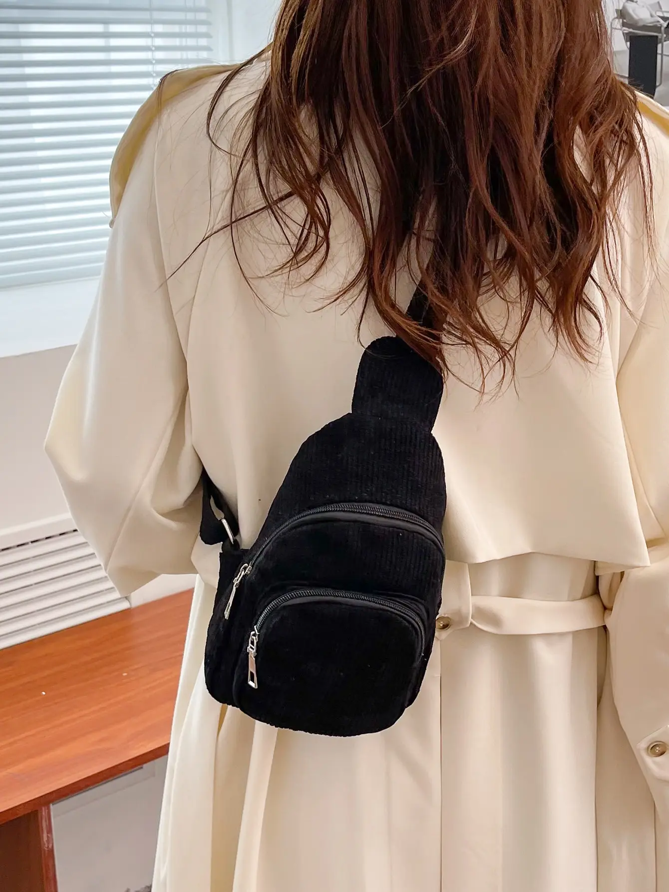 Chest bag corduroy women's chest bag casual lightweight waist bag Korean style versatile pure color extra soft crossbody small bag simple corduroy shoulder crossbody bag thumbnail 3