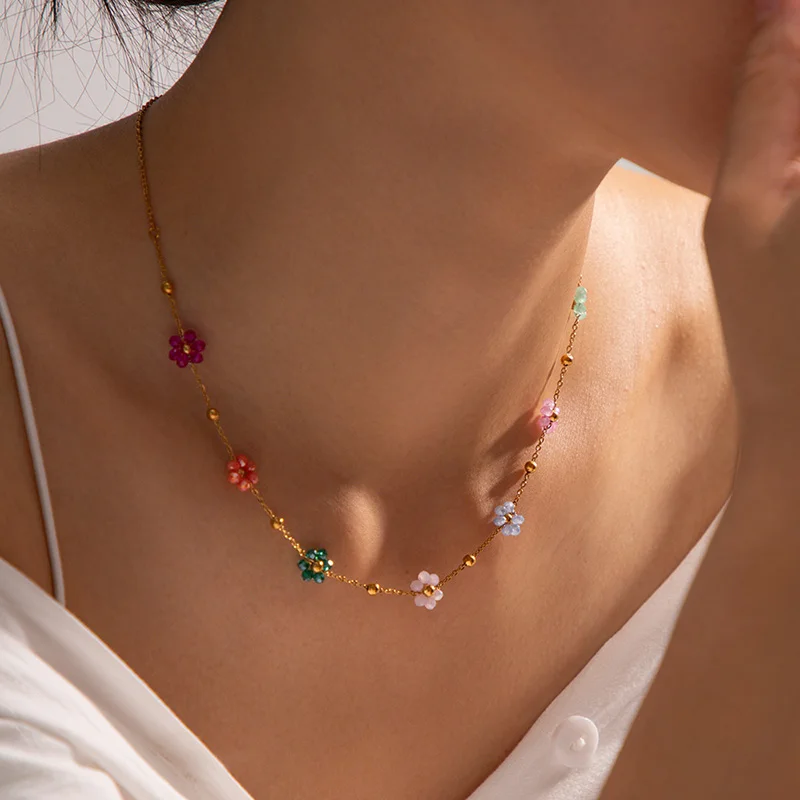 Kolmnsta Exquisite Colorful Flower Chain Necklace Bracelet Set For Women Gold Plated Titanium Steel Daisy Choker Necklace Gift thumbnail 4