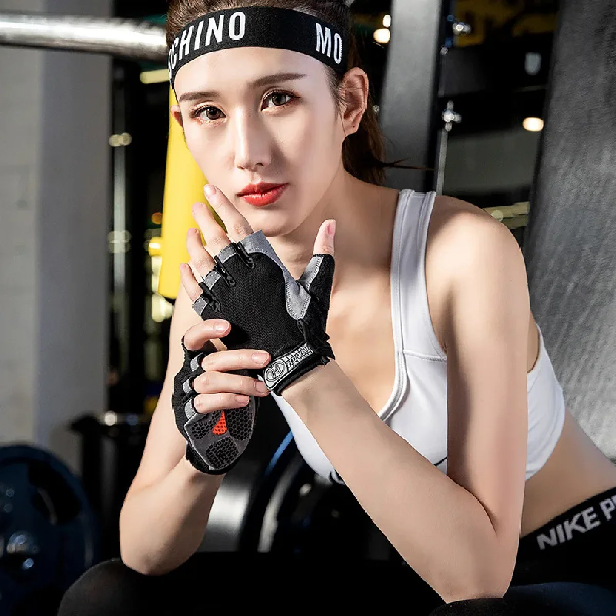Weightlifti Gym Gloves Fitness Training Fingerless Women Men Bodybuilding Exercise Sports Gloves Cycling Anti Slip Breathable thumbnail 4