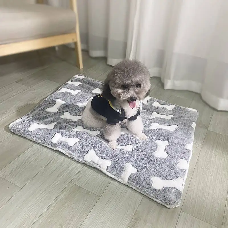 Multi-model pet flannel winter sleeping mat kennel mat blanket pet warm mat suitable for large medium and small pets thumbnail 4