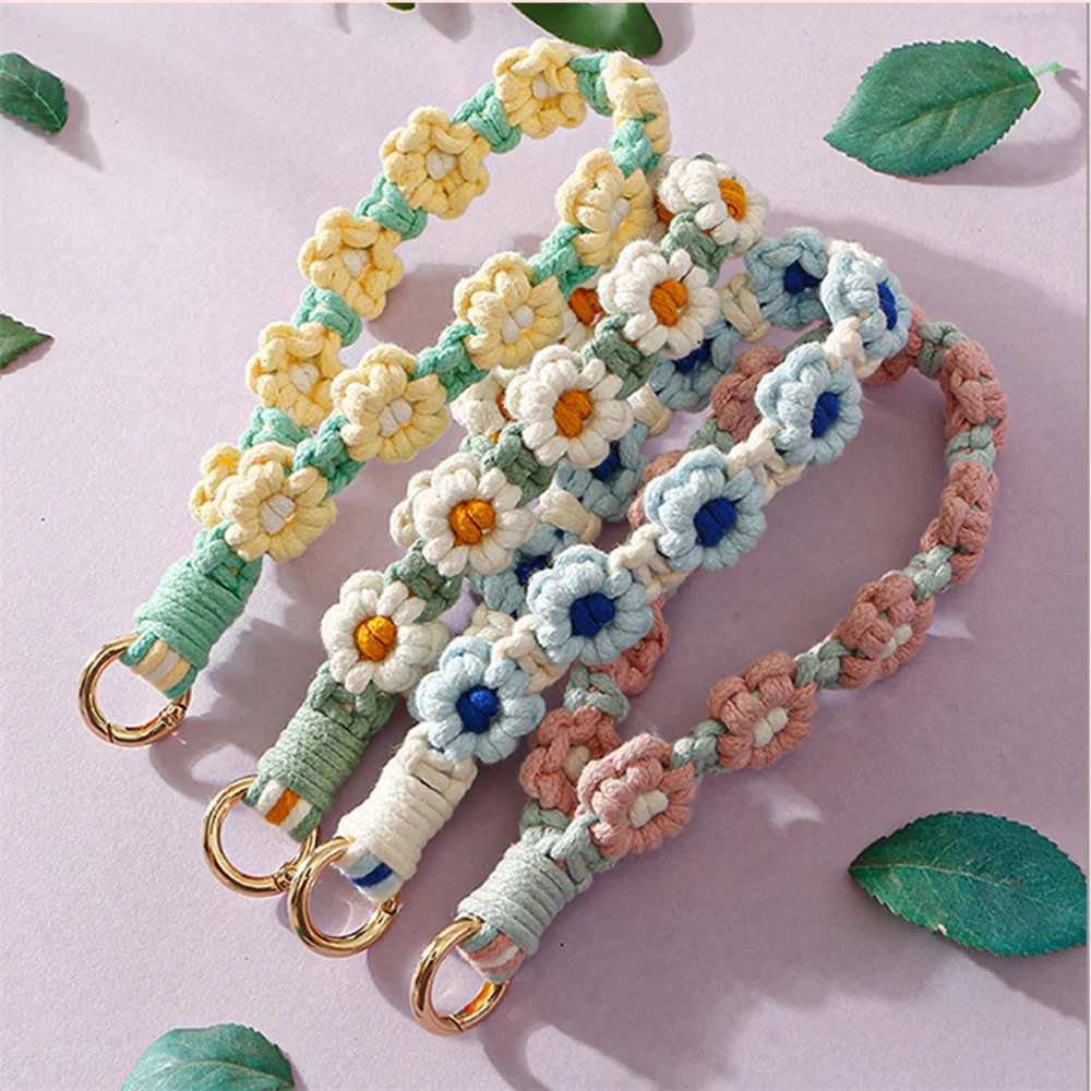 Bohemian Woven Daisy Mobile Phone Lanyard Hand-Woven Flower Keychain Handmade Beach Bag Pendant Creative Gift thumbnail 2