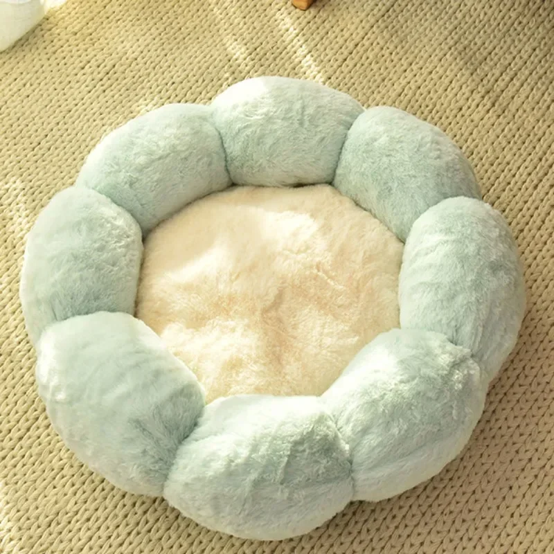 Comfortable Sleep Pet Bed Unique Flower-Shaped for Indoor and Outdoor Use Dog Mat Dog Beds for Large Dogs, Suitable For Winter thumbnail 5