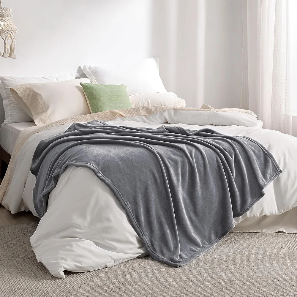 1pc Coral Fleece Blanket Simple Grey Blanket Soft Warm Throw Blanket Nap Blanket for Sofa Bed Camping Trip Office Pet Dog thumbnail 4
