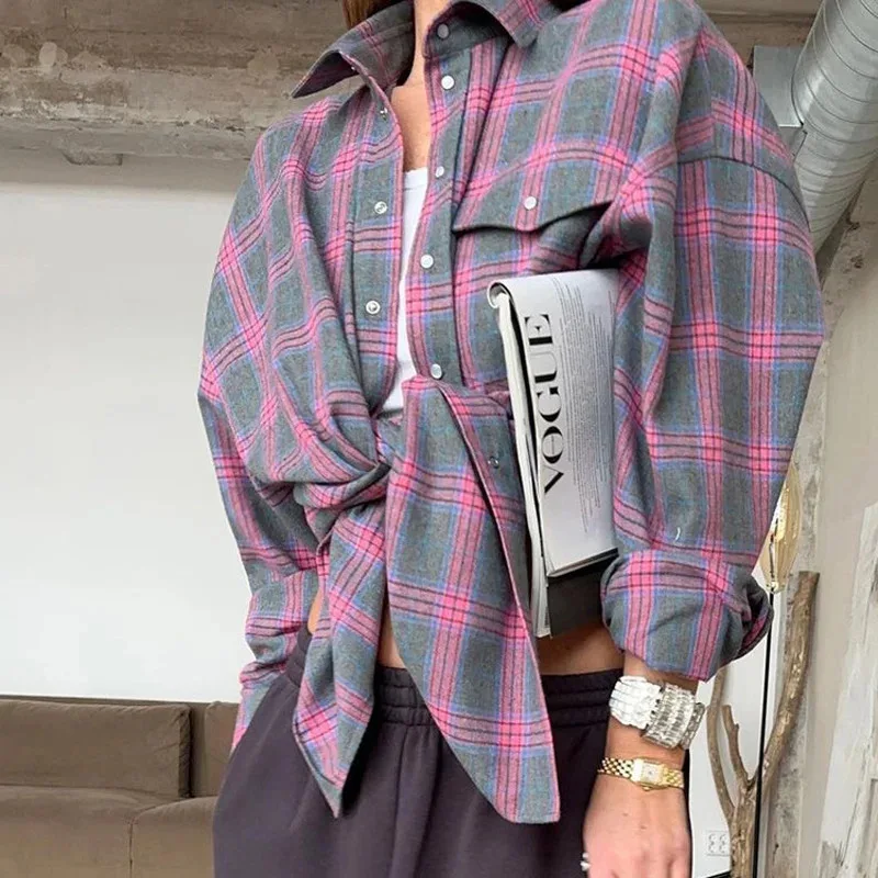 New Vintage Women Oversized Long Sleeve Plaid Shirt Blouse Tops Autumn Winter Button Down Loose Lapel Pocket Shirt Korean Style thumbnail 2