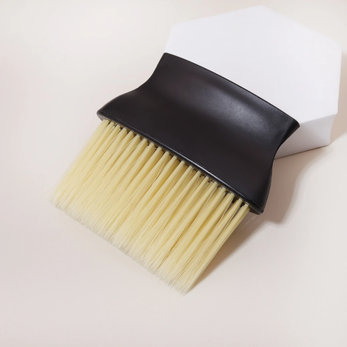 1PC Soft Hair Brush Neck Duster Barber Cleaning Brush Broken Hair Brush Hairdressing Brush，Special for real hair wigs thumbnail 4