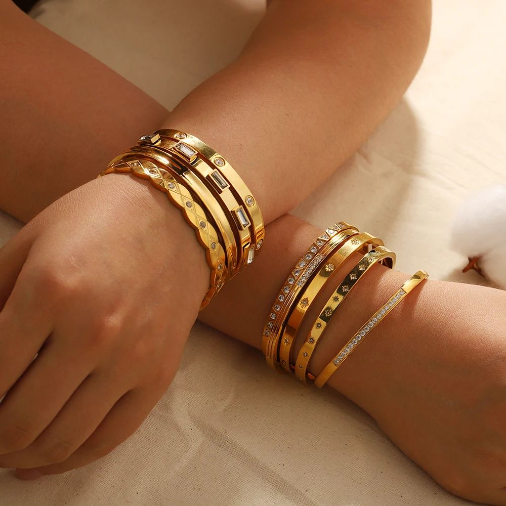 Fashion Minimalist Highlight Luxury 18k Gold Plated Geometric Bangles Tarnish Free Glossy Stainless Steel Bangle For Women Gifts thumbnail 3