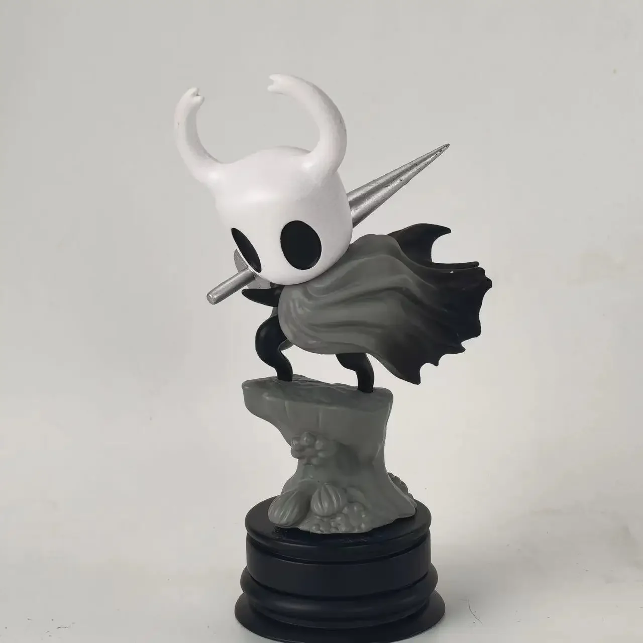 Aixlan Q Version Hollow Knight Figure Hollow Knight 11cm Wholesale PVC Action Figure Amine Christmas Gift Collectible Figurine thumbnail 3