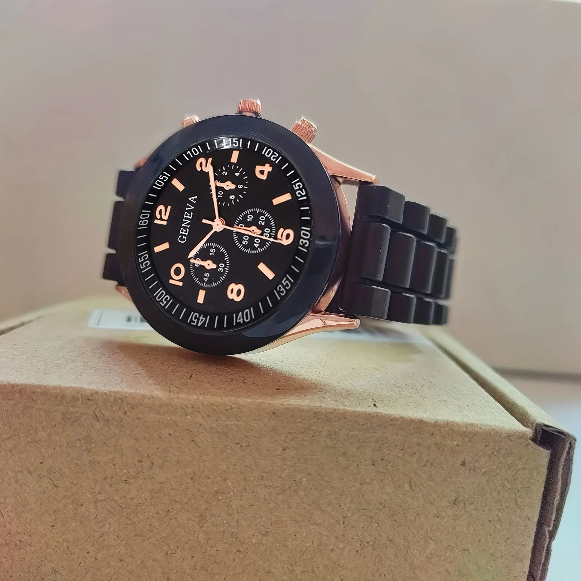 Stylish Round Pointer Quartz Watch, Triple Dial Silicone Watchband Sports Wristwatch For Women And Men, Ideal choice for Gifts thumbnail 5